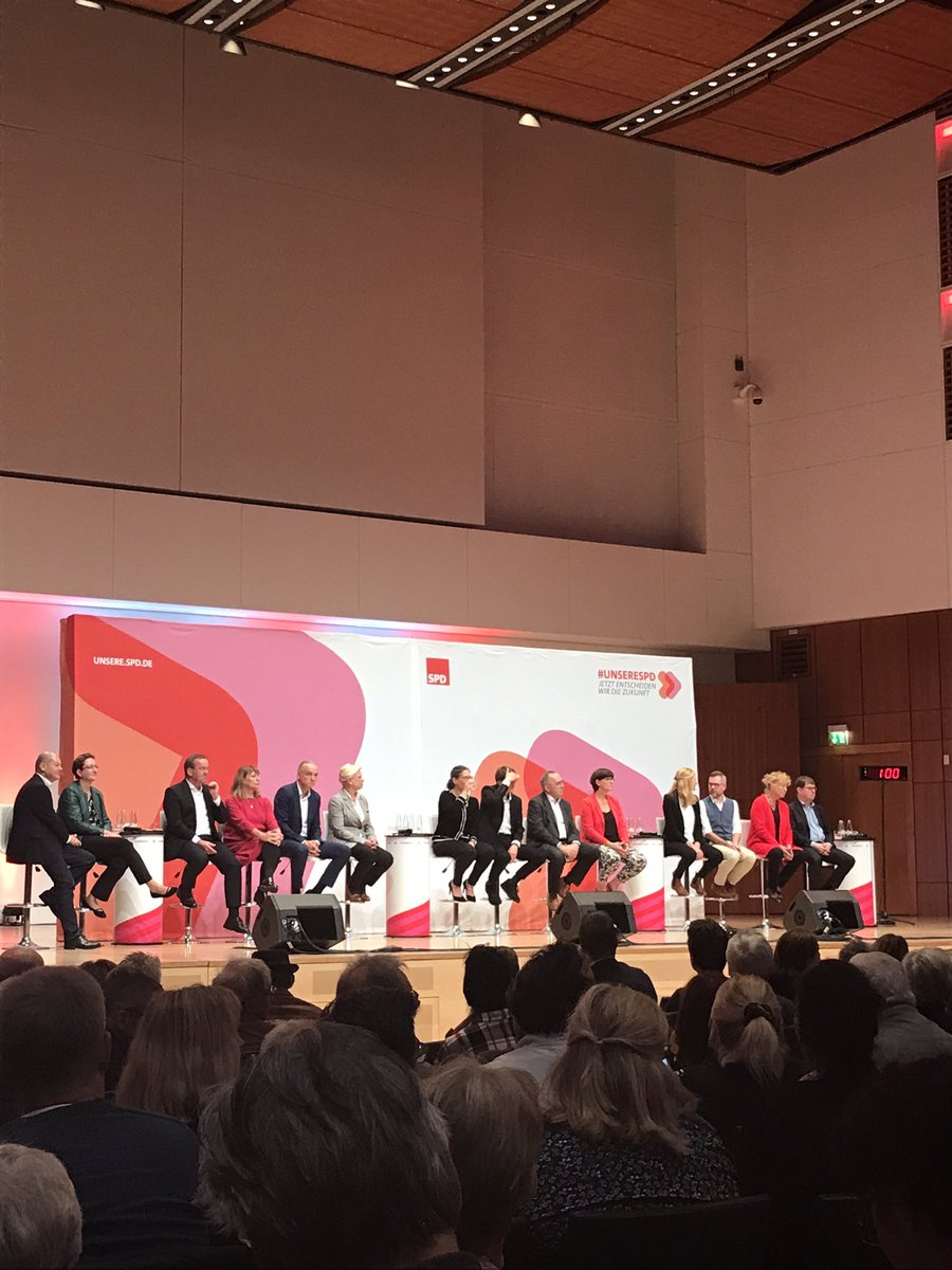 AliKaanSevinc's tweet photo. Christina #Kampmann spricht genau richtig die strukturelle #Parteireform an. #KampmannRoth möchte mehr Leute aus der kommunalen Ebene in den Parteivorstand holen, #SPDvorOrt ist stark, dort weiß man, wo der Schuh drückt! #TeamKampmannRoth #unsereSPD @spdde @MiRo_SPD @c_kampmann https://t.co/mCx3chTAJg