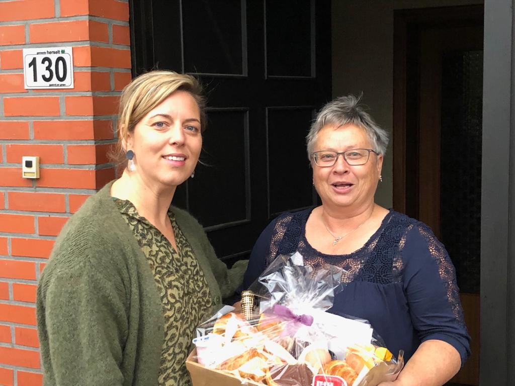 SofiVanussel's tweet image. Weer of geen weer, het @WeekendvdKlant heeft na een lekkere ochtend ook deze namiddag heel wat in petto. Volgende halte: @WesterloParelt @UNIZOvzw @UNIZOAntwerpen @comeos_nl #weekendvandeklant