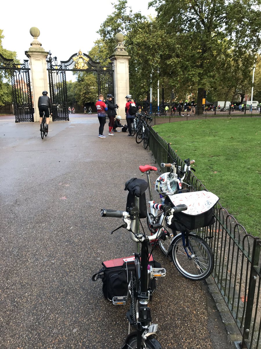 EdisonFBuitrago's tweet photo. @PrincesTrust @BromptonBicycle Another Brompton adventure supporting the Prince’s Trust. There’s still time to sponsor us for this great charity.!
https://t.co/cQLZjURz3N https://t.co/EtbYi6ep3E