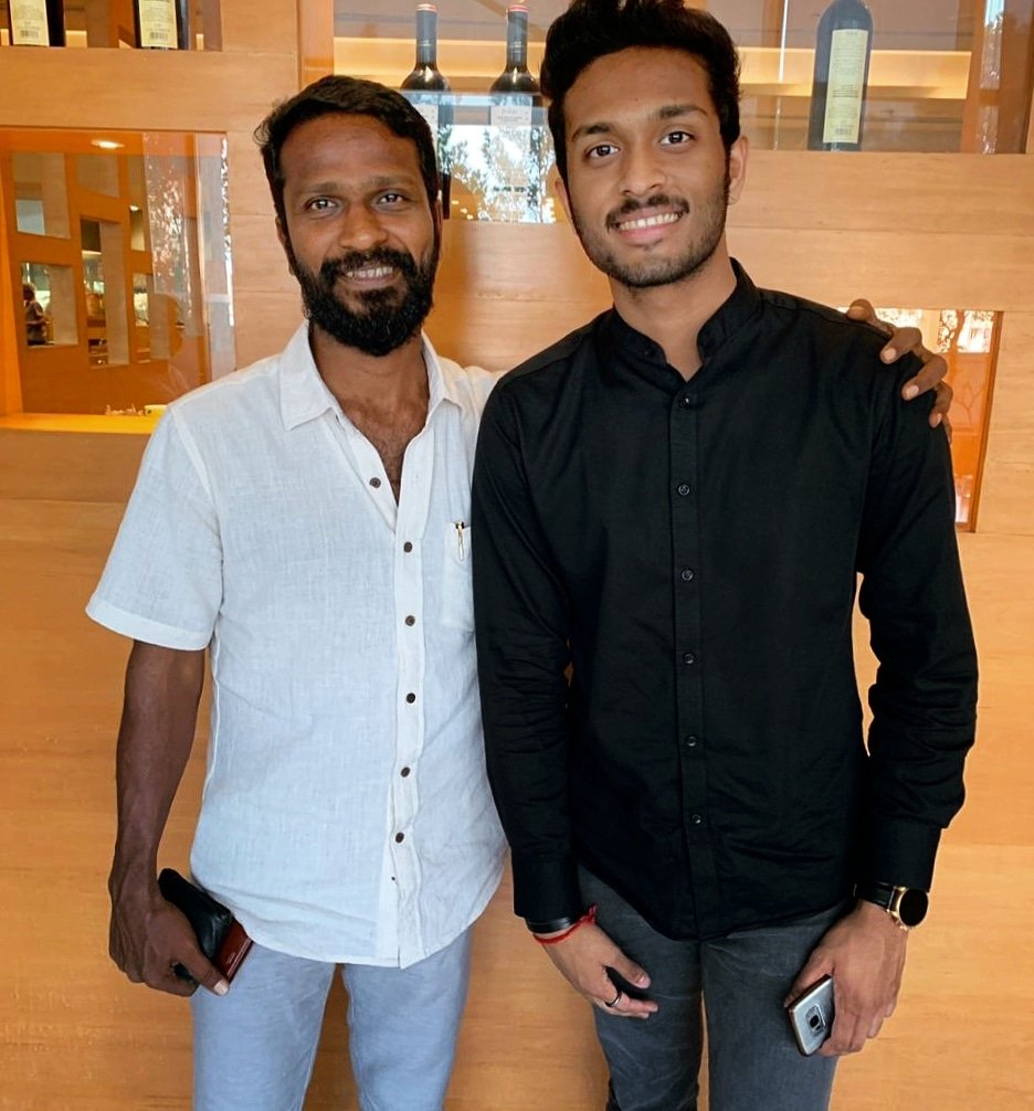 I was known as that #MuttuMuttu singer & Now... My Director @VetriMaaran sir who I really admire & appreciate, moulded my appearance, improvised my performance & introduced me as an VelMurugan' ! 
Extremely happy & speechless with all the positive reviews.

Much Love #Muruga