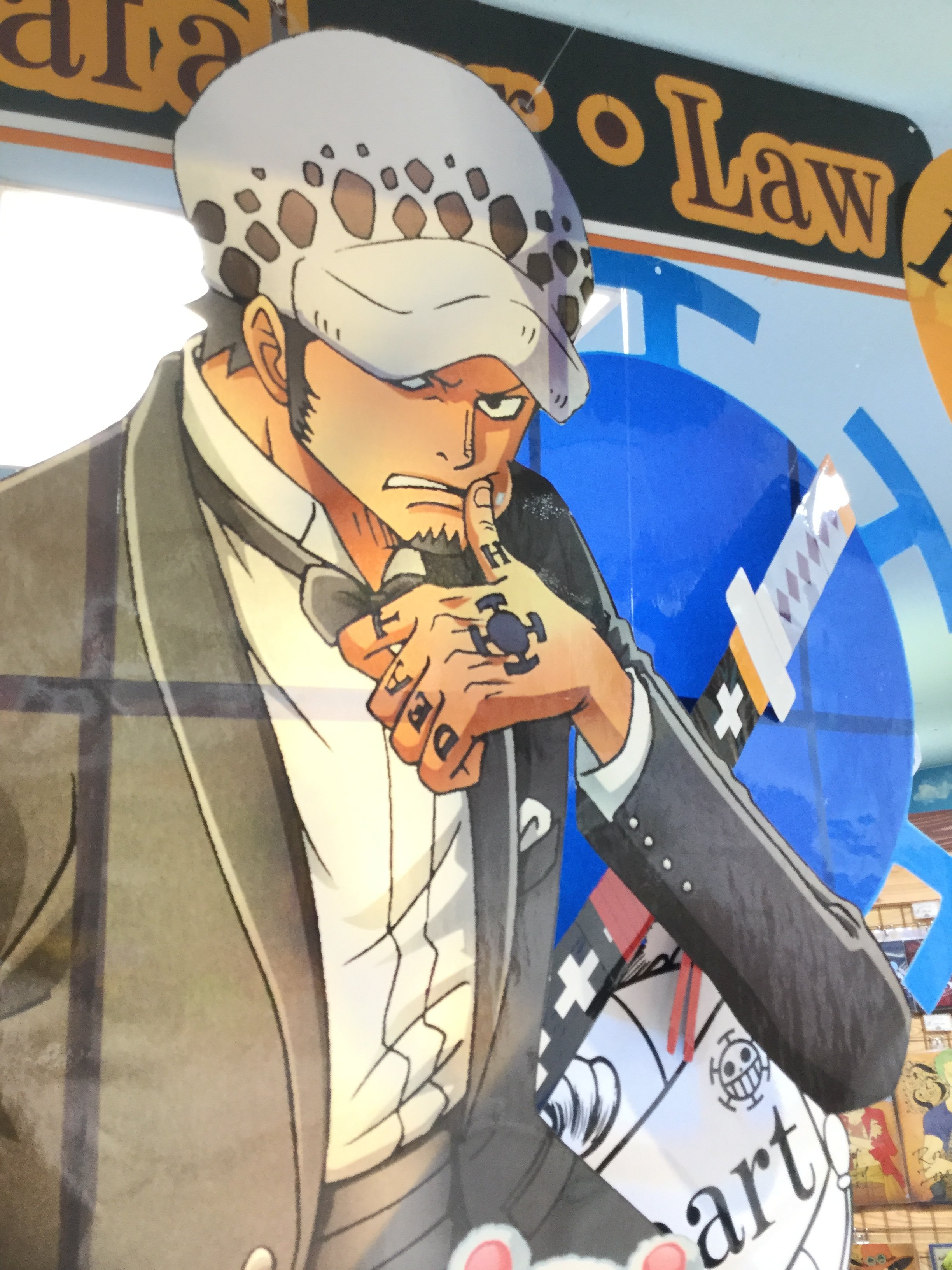 One Piece 麦わらストア名古屋店 Happy Birthday 本日10月6日はローのお誕生日です 麦わらストア名古屋店では 特設コーナーにてお祝いしています 皆様のご来店 お待ちしております Onepiece ワンピース トラファルガー ロー ロー誕生日