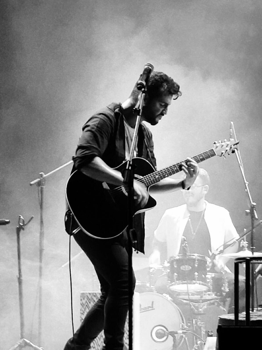 frnperea's tweet photo. Pues eso, anoche, nos lo pasamos taaaaaaan bien...
Muchas gracias, #AlcaláDeHenares!! A través de la música, #ViajaLaPalabra..
Fotos del público... https://t.co/sumtogB0yf