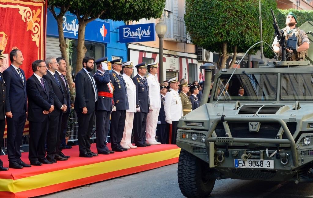 Alcantarilla se ha volcado hoy con los actos de homenaje a la Bandera organizados por <a href="/AytAlcantarilla/">Ayuntamiento de Alcantarilla</a> y la Base Aérea <a href="/ejercitoAire/">Ejército del Aire y del Espacio</a>. Hoy celebramos todo lo que nos une en este gran país que es #España.
