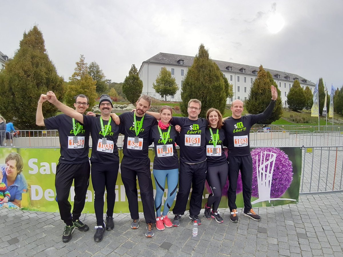 Läuft! Beim Hemeraner Treppenlauf mehr als nur dabei: Die SIT!  #suedwestfalenit #hemeranertreppenlauf #wirsindoben #sit #sithemer #hemer