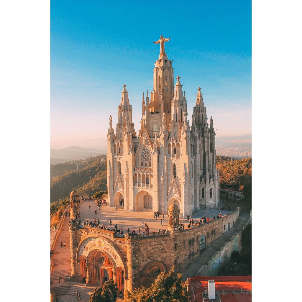 Have you ever been to Barcelona?
Let us know either your favourite memory from there, or why you'd love to go explore!

#adventure #travelphotography #travel