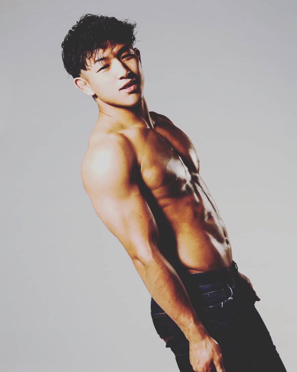 O Xrhsths マッスルバーtokyo 公式 マッスルスナック Sto Twitter お疲れさマッスル 本日も大盛況でございマッスル まだお席に空きもありマッスル まだまだ御来店お待ちしてマッスル マッスルバー 東京 Tel 筋肉 イケメン 営業時間 火曜