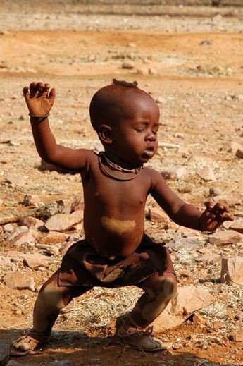 FredrickMboi's tweet photo. Waiting for Bournemouth at the emirates like......#ARSBOU
#COYG #YeahGunnersYeah
#EmeryOut https://t.co/29MmAmTOkt