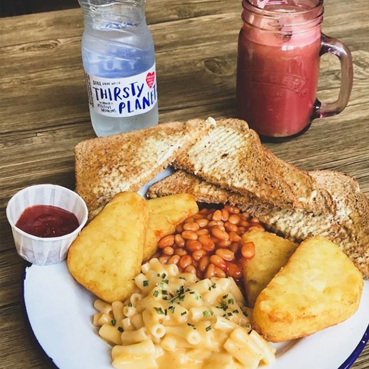 Good food, good mood! Brunch goals by @veganmellow 😍 #positivedrinking #ThirstyPlanet #Goodvibes #Brunch