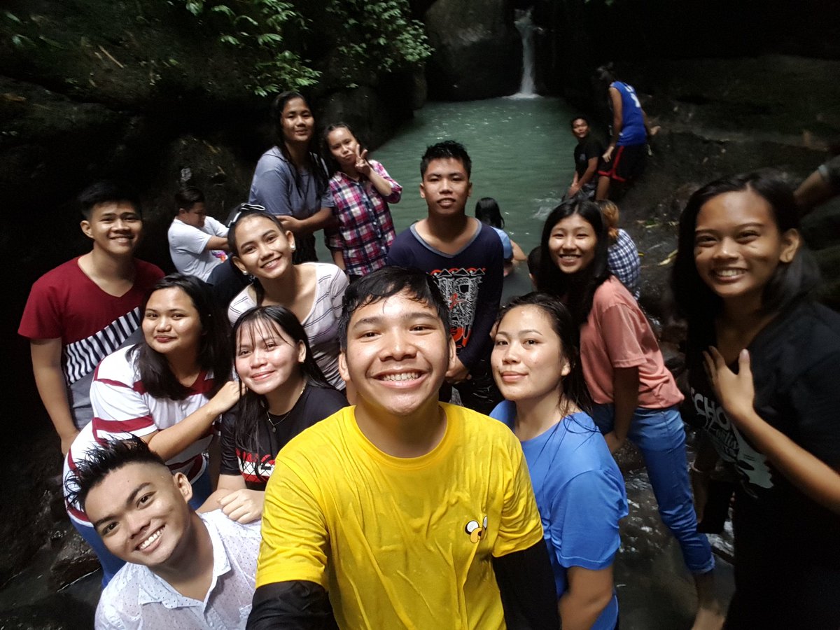 carlozapata4's tweet photo. Sobrang saya ko na maging part ako ng team na to. Parang hindi man tayo nag'ttrabaho, ang gaan niyong kasama gumawa ng project. I appreciate you all! 👌💛#TeamJowable #VlogSoon #InfomercialSoon https://t.co/tr6UYluyoc