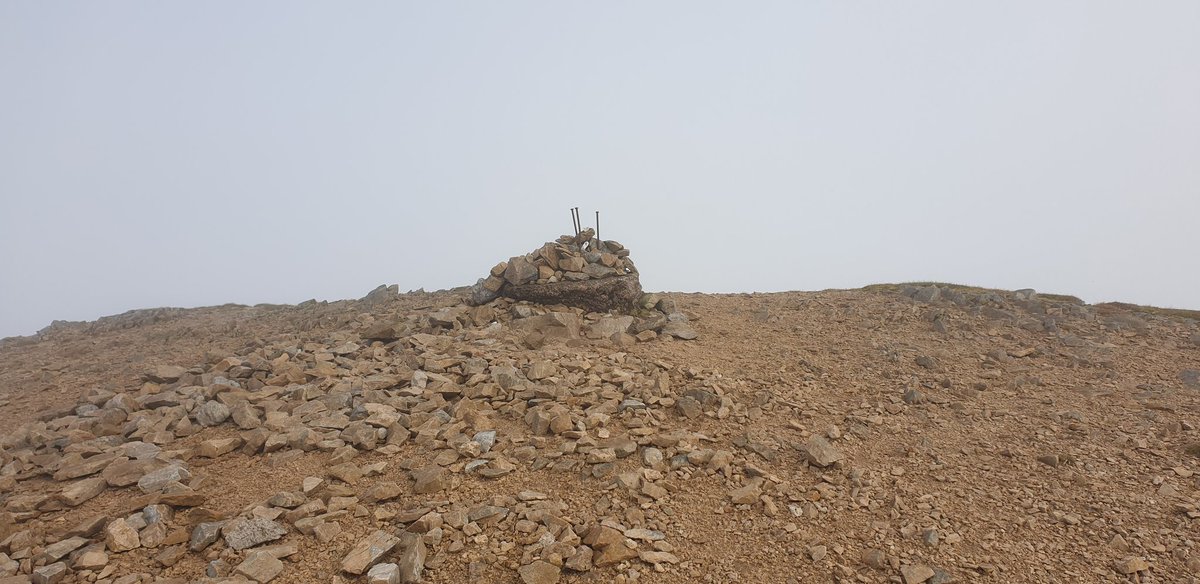 alanscammell1's tweet photo. Top off the first Munro of the day . Weather a lot better than we thought. #munrobagging #paramopeople https://t.co/yDT4fLjrNT