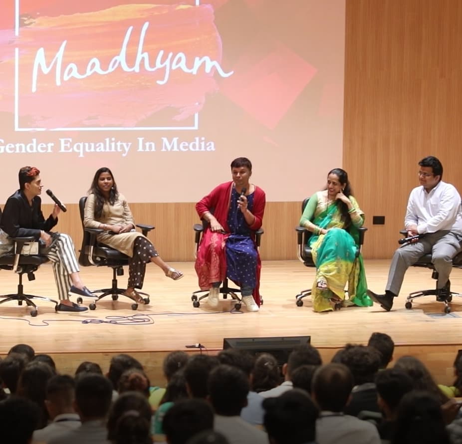 Maadhyam3's tweet photo. Maadhyam 2019 was a success and why not?🎉⭐

We had such empowering speakers this year.✨
.
Last but not the least, our Panelist of Maadhyam2019➡✨
@SushantDivgikr
@SharmaSarode
@tanuj_garg
@lata_MIRROR
And our one and only @iyerharish the Moderator of Panel discussion⭐
. https://t.co/A42zyhHGeC