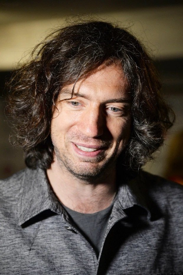 TheThirdBarnet's tweet photo. TheSUN: ‘IT TAKES YOUR LIFE’ Snow Patrol’s Gary Lightbody opens up about his dad’s struggle with dementia and says he’s sure he’ll get it too https://t.co/dXwaUr3mMm https://t.co/eCXdv6BZR9