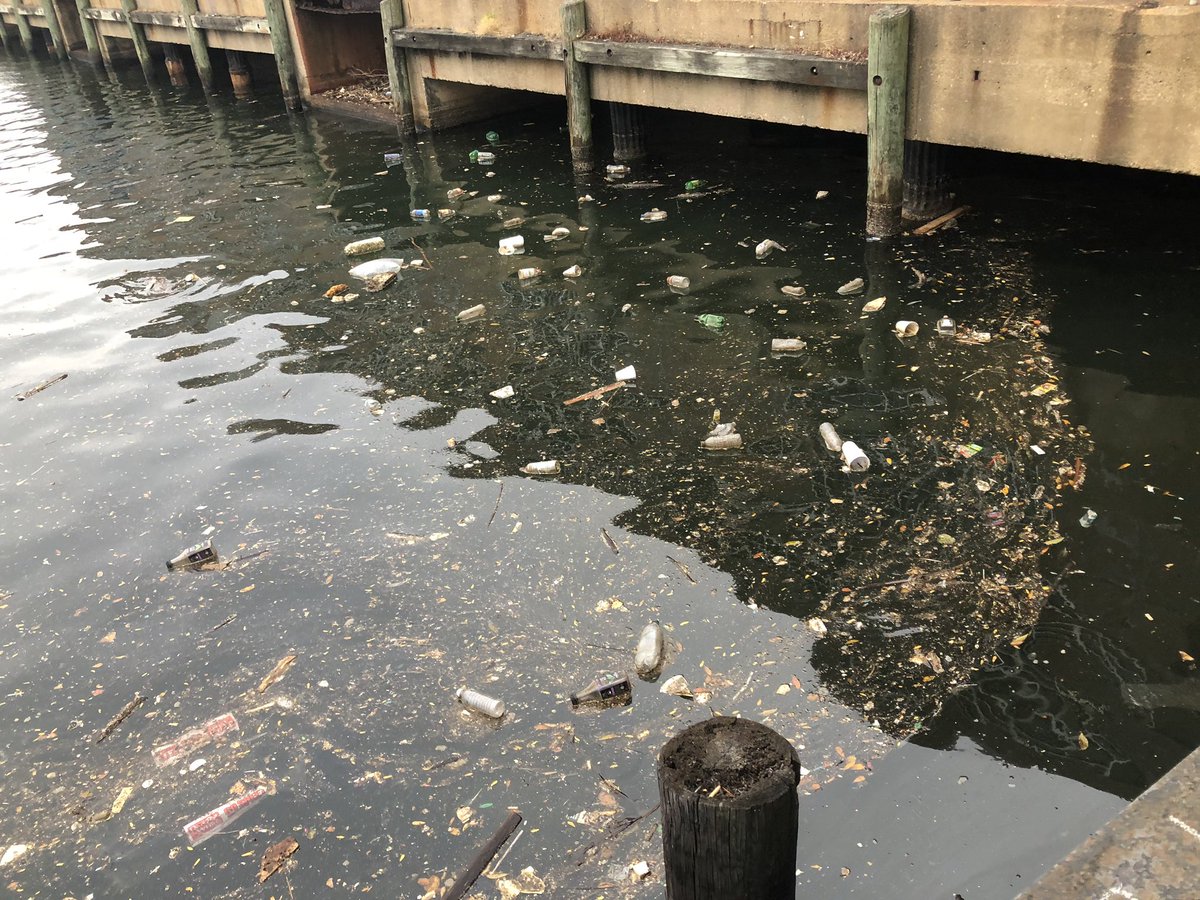 recyclerunners's tweet photo. Why we exist... from streets to harbor @recyclerunners @IndiaPlogga @PloggingGB @ploggingnigeria https://t.co/cFiQ01xI6w
