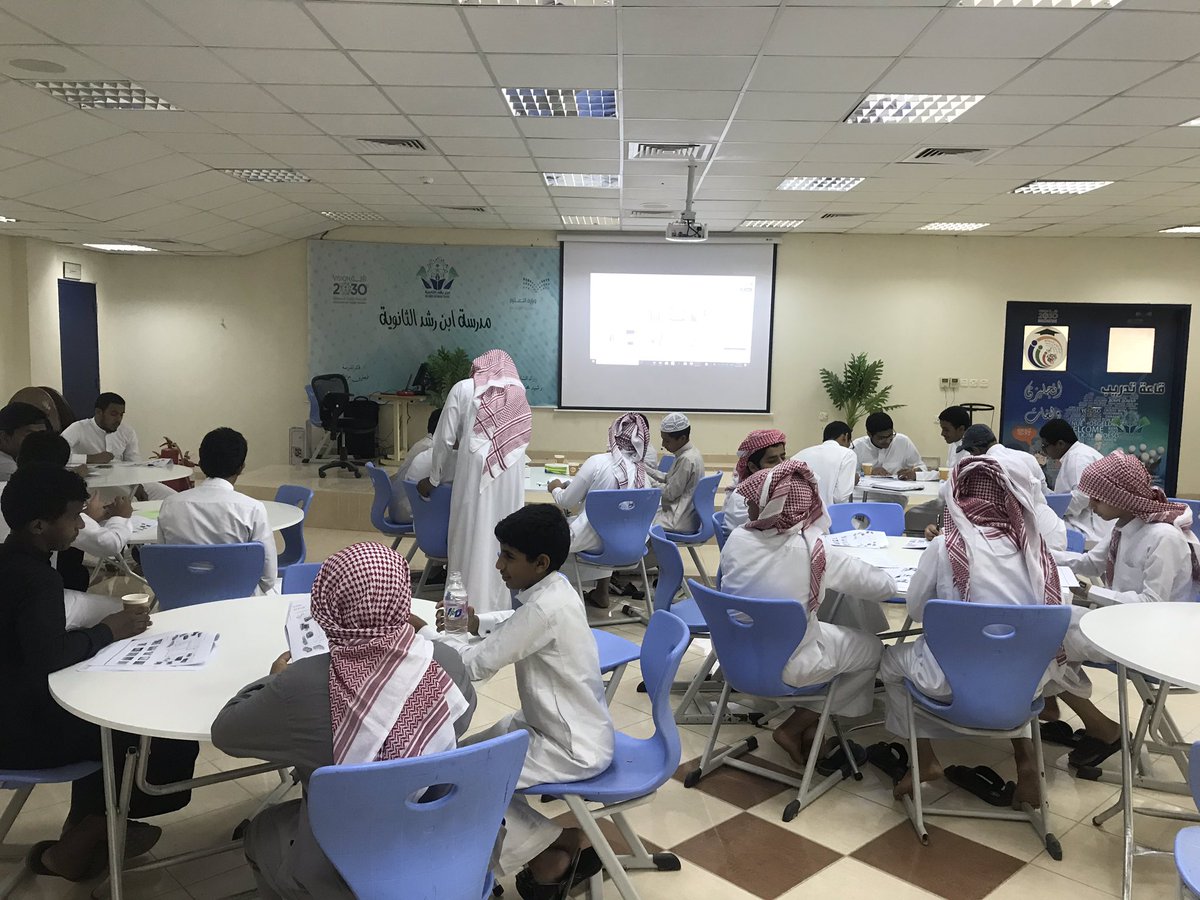 hay1438's tweet photo. دورة اللغة الانجليزية للمدرب الاستاذ ثامر العلوي. https://t.co/c678E7jymA