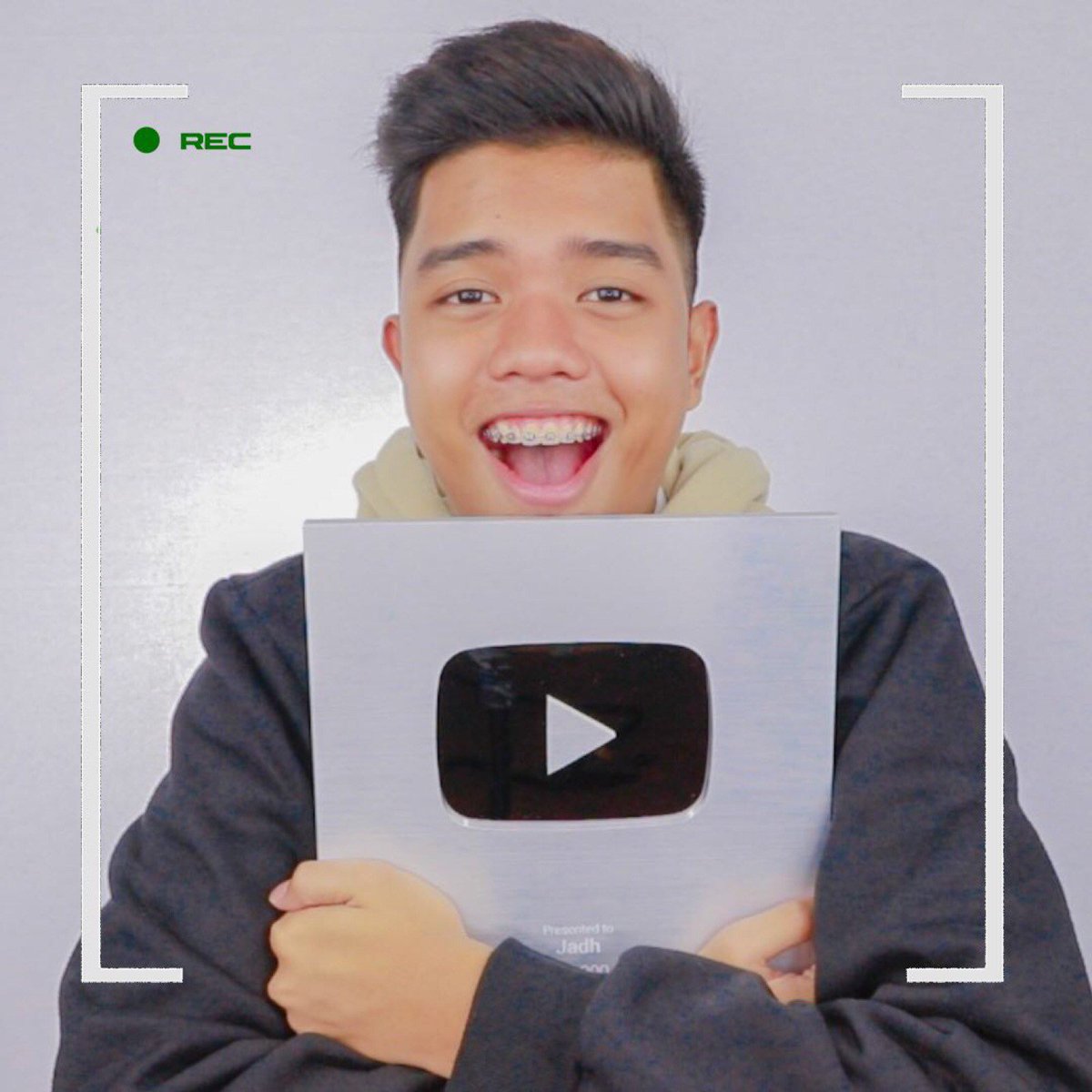 LetranCalambaSG's tweet photo. Be part of the upcoming Vlogger's Camp 2019
This event is open to all. Just load GigaSurf99 or GigaSurf149 from our official load retailer at the ticket booth tomorrow until October 9, 2019 only!
See you at Letran Calamba Gymnasium
#LetranCalamba
#SmartPlay
#VloggerCamp2019 https://t.co/0i4Wx5yjwC