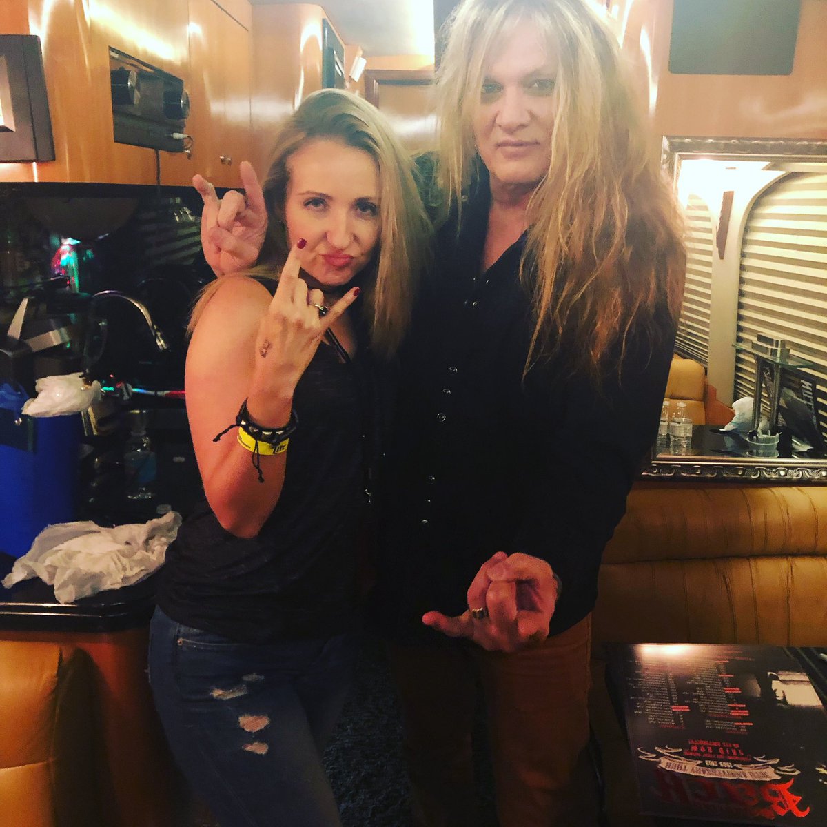 darkkan6's tweet photo. Thank you, @sebastianbach  for making this metal chick’s night! Never cut that awesome hair, man. 🤘🤘🤘 https://t.co/Hqj2nOKLCK