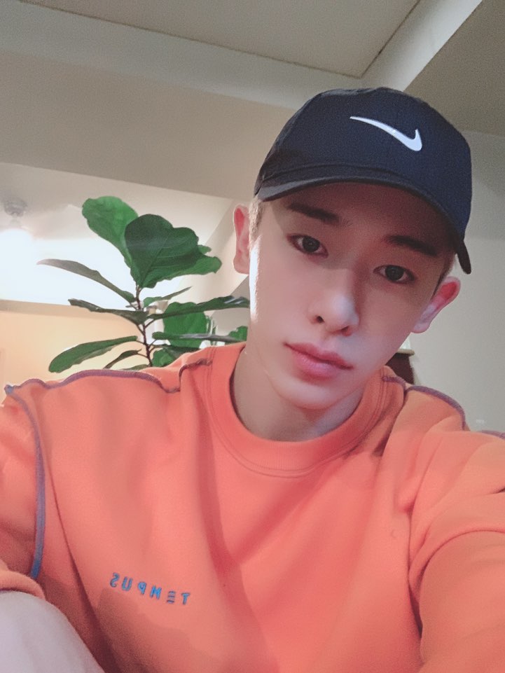 OfficialMONSTAX's tweet photo. [#원호] 몬베베 저녁챙겨먹고 #원호생각 도 하기 https://t.co/IRy07SCcd6