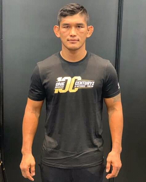 LarthaOo's tweet photo. Aung La Nsang. One champion . https://t.co/jrKGWCV8qw