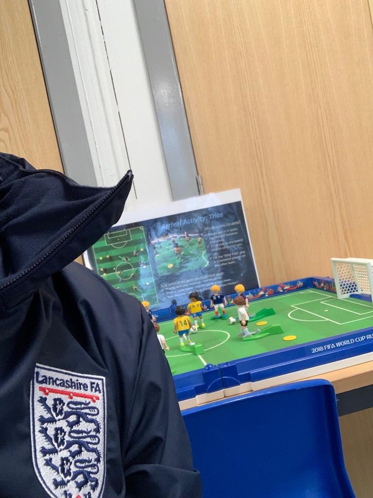 LFACoaches's tweet photo. FA Level 1 Day Two Action! Learners looking at planning around the three phases in the game. Great Job Guys! #LifeLongLearning #FAL1 
⚽️🎓👍🏻 https://t.co/wVaP02pWjw