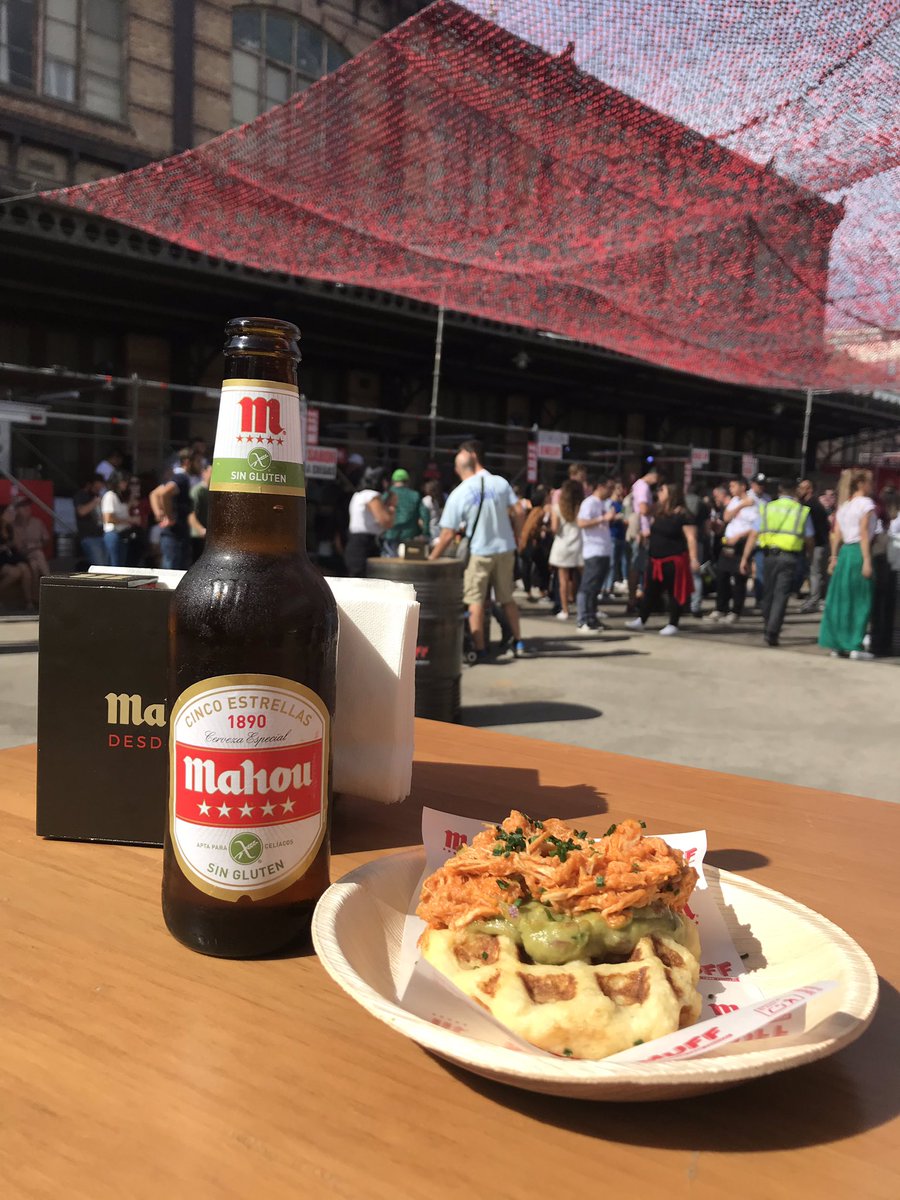 plazamahou's tweet photo. Va siendo hora de comer, ¿no? En #MUFFestival tenemos muchas opciones, y todas acompañadas de su perfect match de @mahou_es. Busca tu pareja perfecta y déjate seducir https://t.co/v1C7KT4FFL