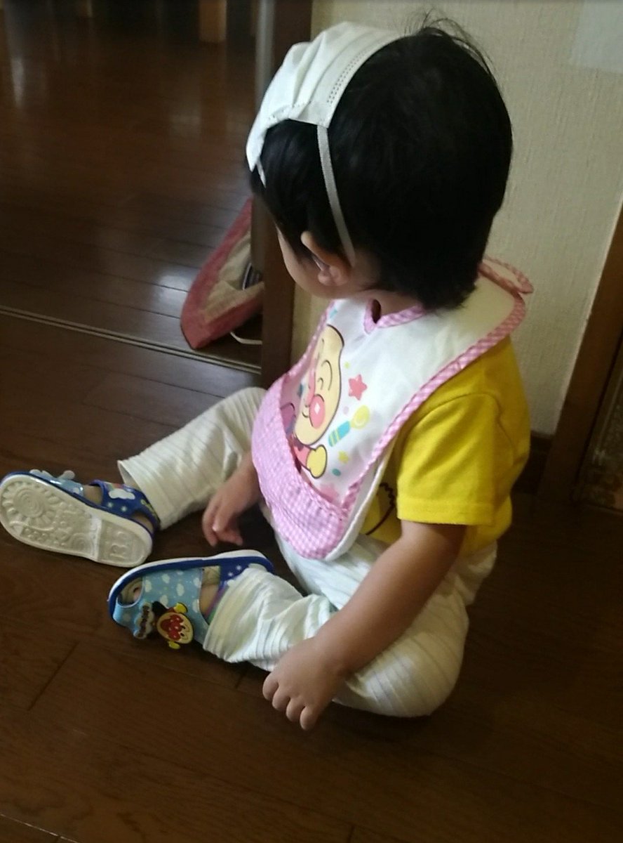 のりこ Ariavv On Twitter マスクを頭につけるものだと思っているなっちゃん 喜んではしゃいでおりますが Rsウイルス真っ只中ですｗｗ