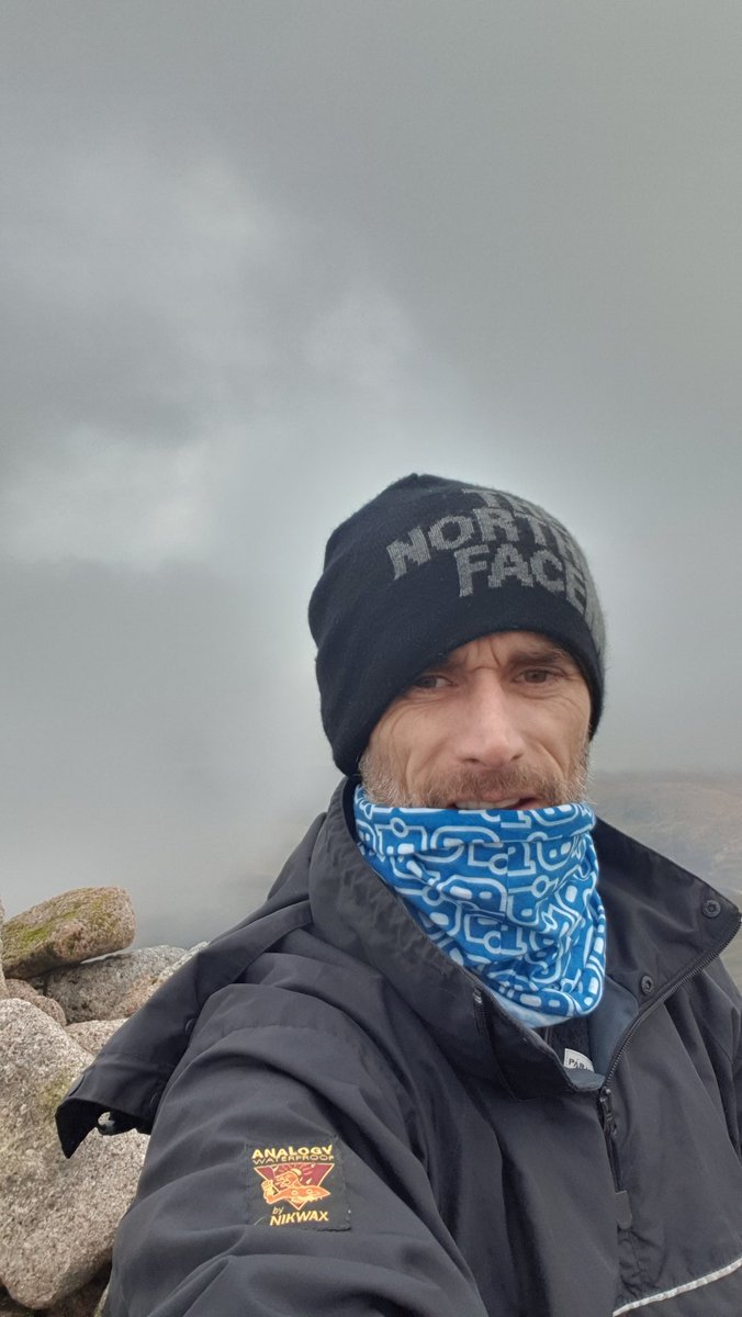 alanscammell1's tweet photo. That didn't take as long as we thought. Top off the second Munro now π€ π΄σ §σ ’σ ³σ £σ ΄σ Ώπ. Wee hot chocolate and then the long walk back tobthe car #munrobagging #paramopeople https://t.co/Oz5mh6jMjK