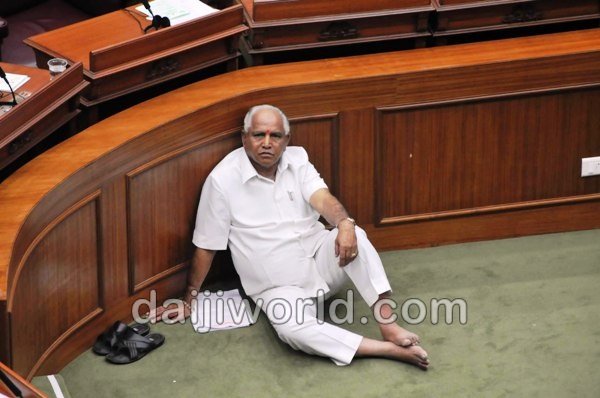 srivatsayb's tweet photo. ✅ AP CM met PM yesterday

✅ Telangana CM met PM yesterday

✅ MP CM met PM two days ago

❌ Karnataka CM tried many times for two months to discuss flood relief with PM but failed to meet him

This is 'double engine' govt? For such humiliation, Karnataka gave the BJP 25 MPs? https://t.co/eqFayPdahp
