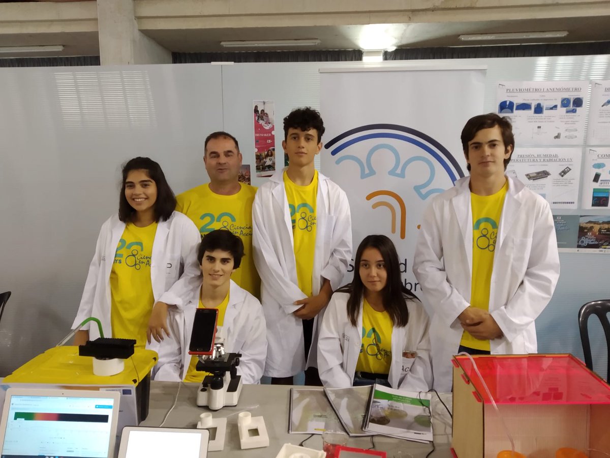 xentd100cia's tweet photo. Primer premio en Ciencia en Acción para el proyecto "Biomaking. Microalgas" en la categoría Ciencia y Tecnología. https://t.co/hUWYfdYjh2