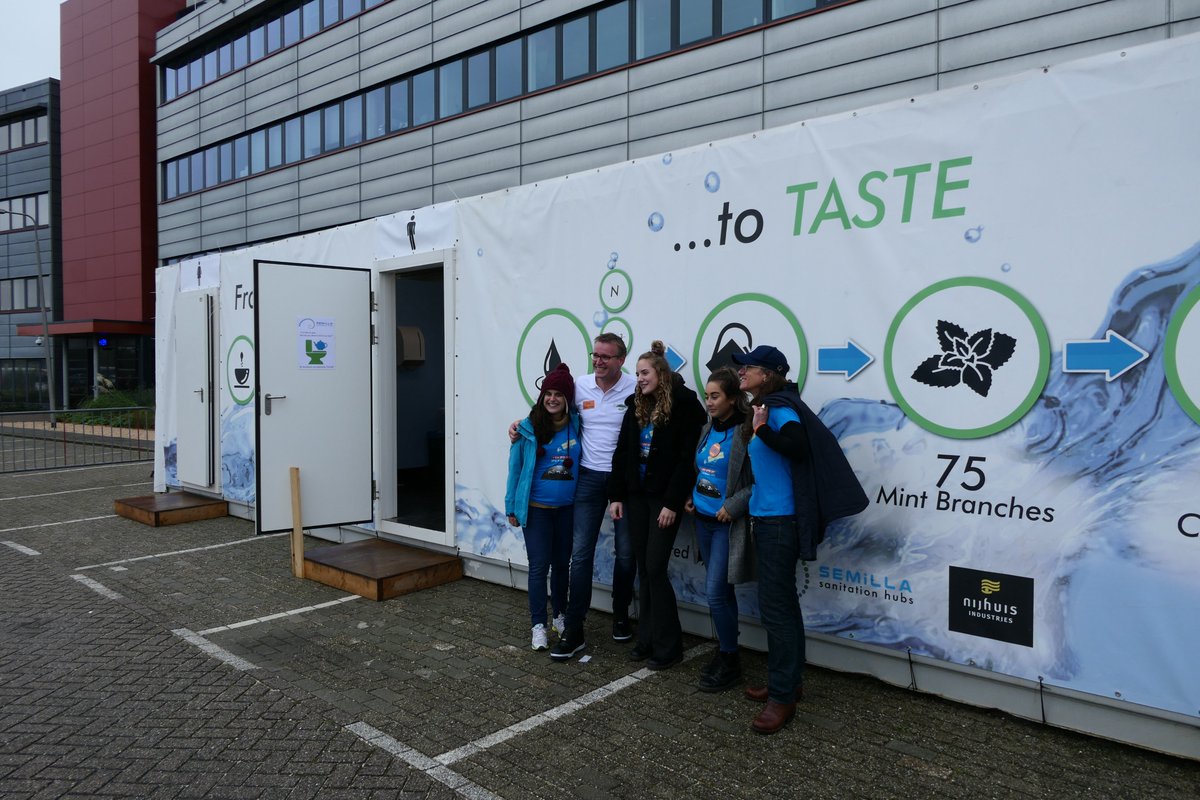 Human Spaceflight (@esaspaceflight) on Twitter photo 🚹🚹Posing for a picture in front of the toilets... not a typical place to take a picture! But these 🚽 use <a href="/MELiSSAProject1/">MELiSSA Space Research Program</a> space #technology to recycle urine into water!
Once you've taken a pee, do you dare to taste the tea? esa.int/Our_Activities…
#ESAOpenDay #frompeetotea 🚹🚹Posing for a picture in front of the toilets... not a typical place to take a picture! But these 🚽 use <a href="/MELiSSAProject1/">MELiSSA Space Research Program</a> space #technology to recycle urine into water!
Once you've taken a pee, do you dare to taste the tea? esa.int/Our_Activities…
#ESAOpenDay #frompeetotea