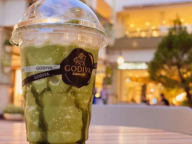 Ryota11_vb's tweet photo. GODIVA 〜ホワイトチョコレート宇治抹茶  極み〜

#godiva #desert #iphone #camera #photography #photo #promax #抹茶 #chocolate #ポートレート #写真好きな人とつながりたい #ジャズドリーム長島 https://t.co/BrIoobn8Na https://t.co/j9HCFBQmui