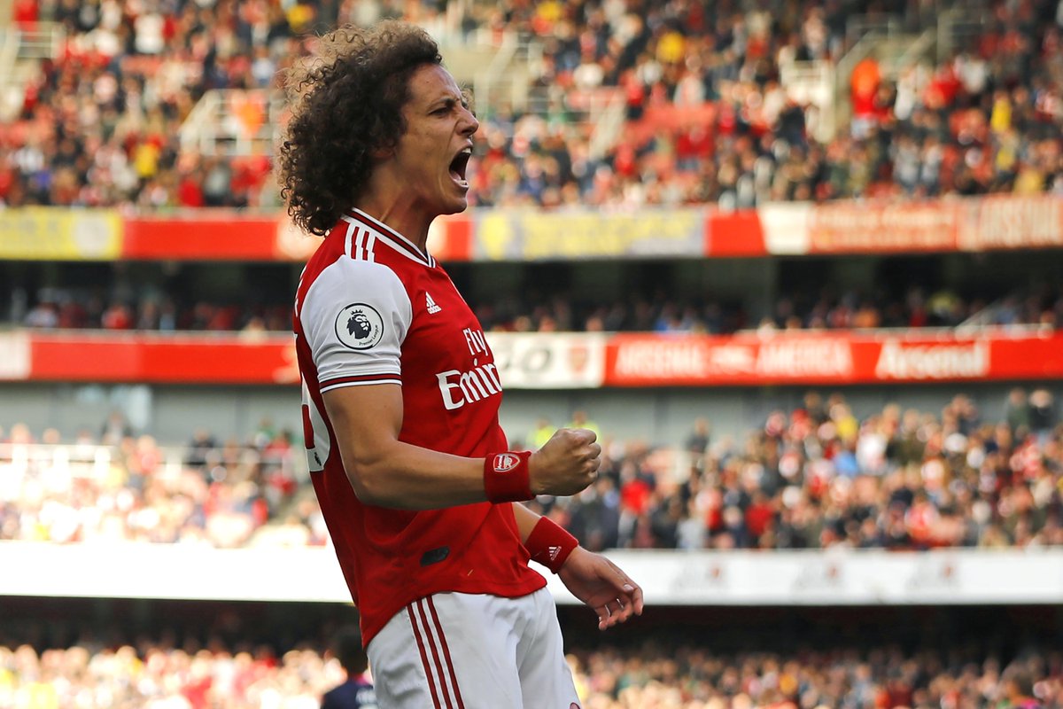 brfootball's tweet photo. David Luiz was hyped after scoring his first Arsenal goal 💯 https://t.co/ej2bAM592S