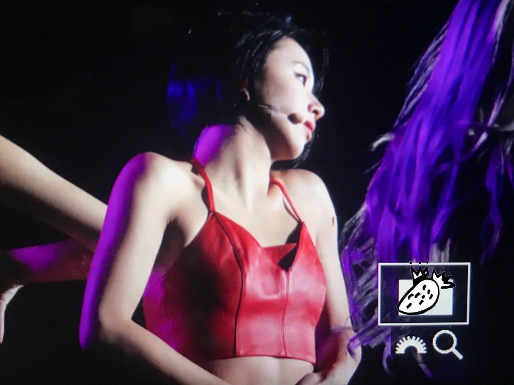 SPrincess99423's tweet photo. 191006 SBS SUPER CONCERT
#트와이스 #TWICE #채영 #Chaeyoung https://t.co/ZDHGqUG8Cf