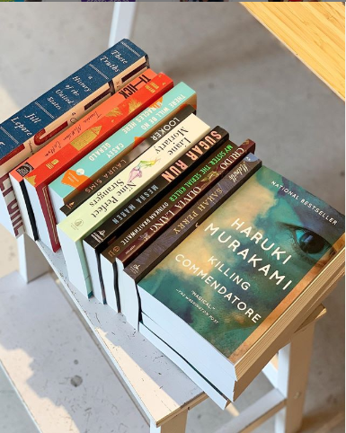IReadVintage's tweet photo. .@booksaremagicbk on Instagram: "Feeling the spooky fall vibes? Killing Commendatore, Melmoth, Looker, & My Sister the Serial Killer will surely do the trick. π»πͺ #paperbackrow" https://t.co/s3r5FUjPtY https://t.co/qEhpr38rot