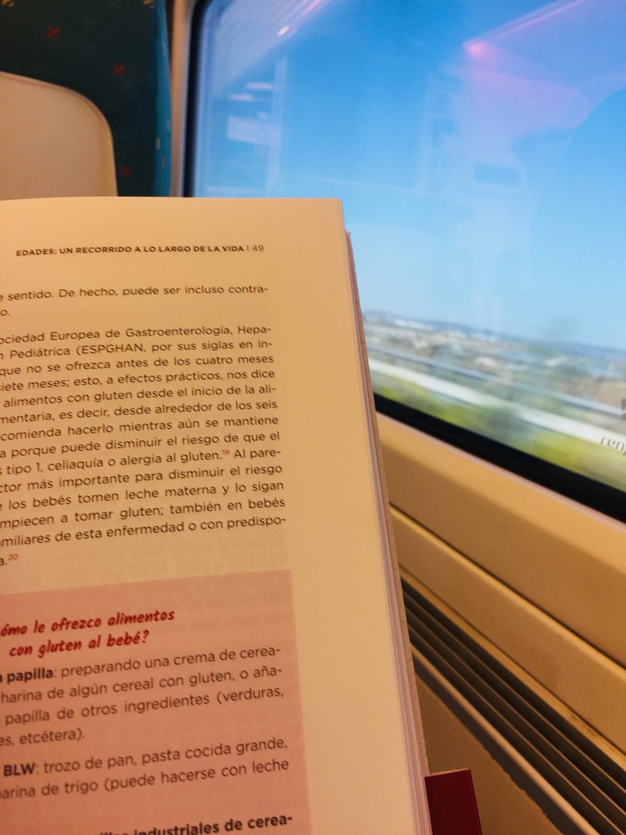 Ekilib3's tweet photo. Aprovecho las horas de tren para aumentar mis conocimientos en #AlimentacionInfantil #quéledoydecomer @Dimequecomes @Midietacojea Un fantástico prólogo @boticariagarcia https://t.co/r5vLM1T7VQ