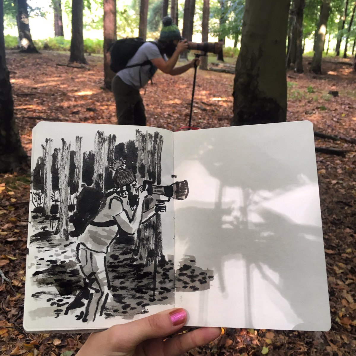 LouIllustration's tweet photo. #inktober day 6! Tagged along with my lovely friend Craig today to get some inky sketches whilst he took some photos!#inktober2019 #observationaldrawing #drawingfromlife #sketchbook #sketch #drawing #brushpen #indianink #walktosee #illustratorlife https://t.co/gWmyEMA7Js