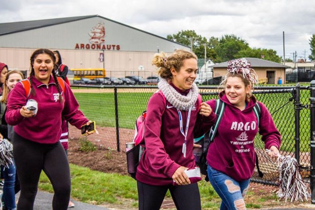 argohs217's tweet photo. Homecoming pep rally and parade moments captured and shared by sophomore Wessal Hammo.#argohoco19 #argo100years #argotennis @Argo_Loux #argoswimanddive #argopoms @ArgoPoms @pomskick5678 #argocheer https://t.co/BmsrxFeFtZ
