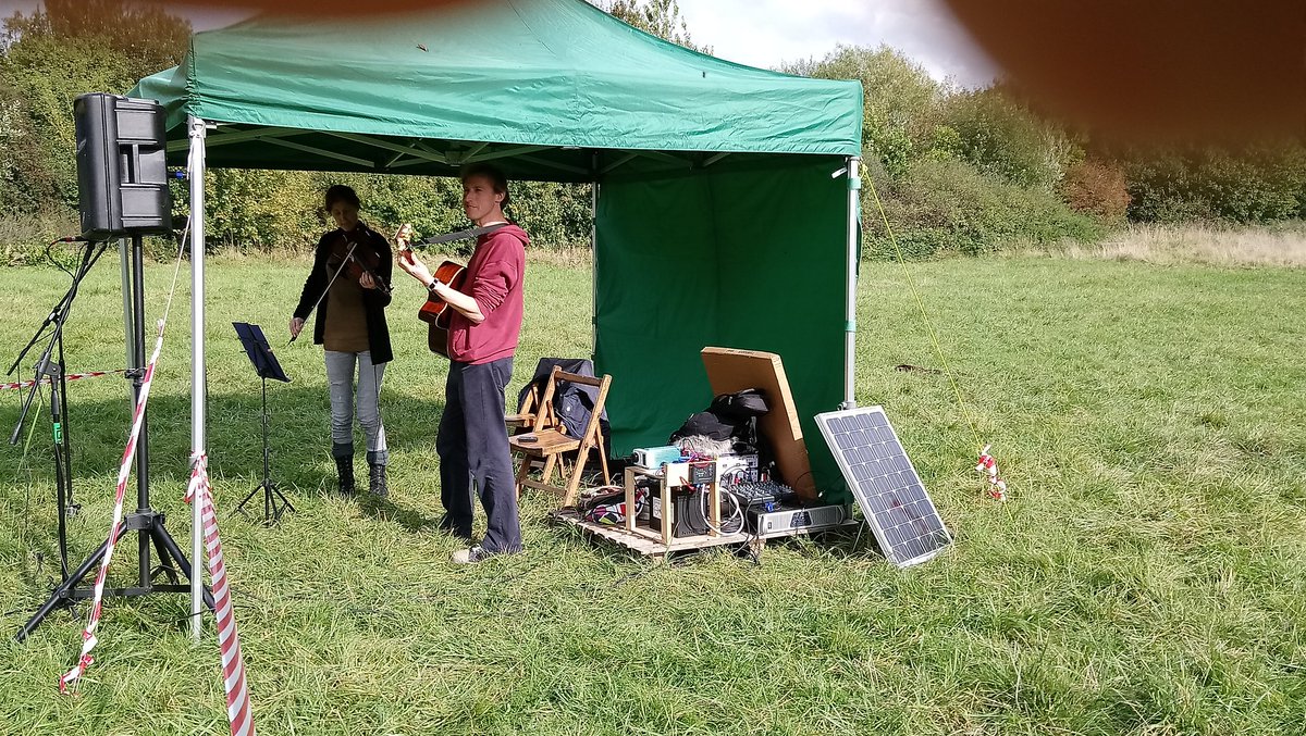 PamHanley4's tweet photo. @nose_army Looks even better with musicians - well played and clever tunes! https://t.co/ETPGjakpBs