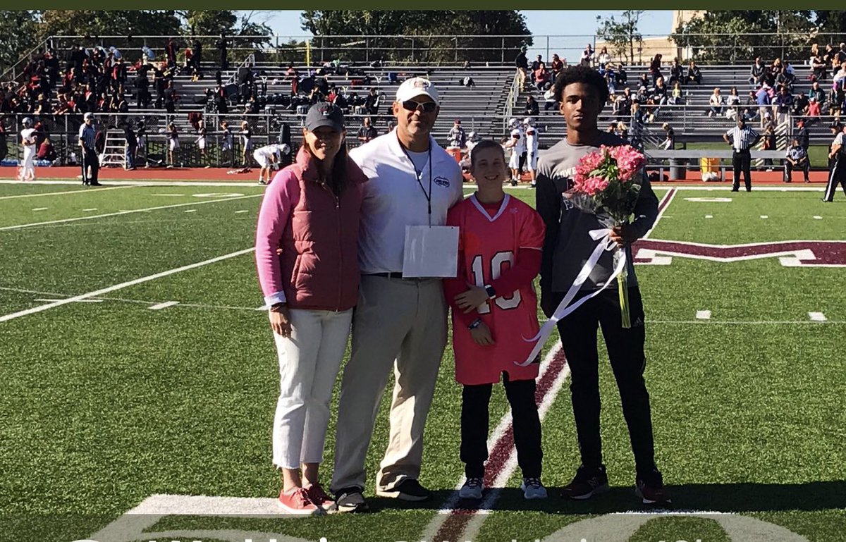 Thank you to all who came out and supported our PINK OUT @LowerMerionFB helping to fight #Pediatriccancer with honorary captain LM senior Kaitlyn Malloy. #entertolearngoforthtoserve @LowerMerionSD @LowerMerion_HS