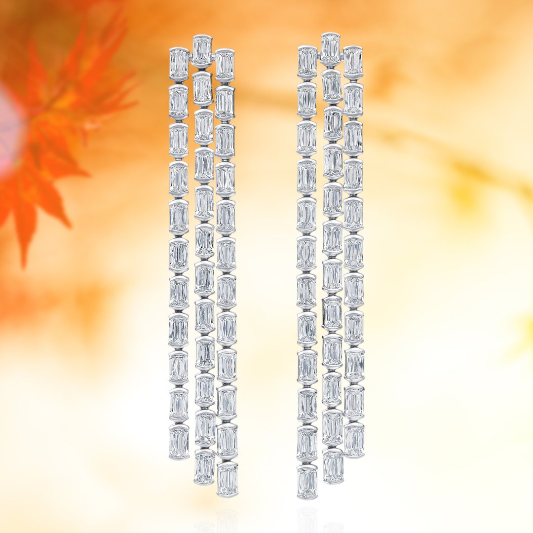WilliamGoldberg's tweet photo. Strands of magnificence. The #ASHOKAdiamond Chandelier Earrings.
. . .
#ASHOKAByWilliamGoldberg #ASHOKAcut #DiamondEarrings #ChandelierEarrings #DiamondJewelry #Luxury https://t.co/VKS0hQbDjK