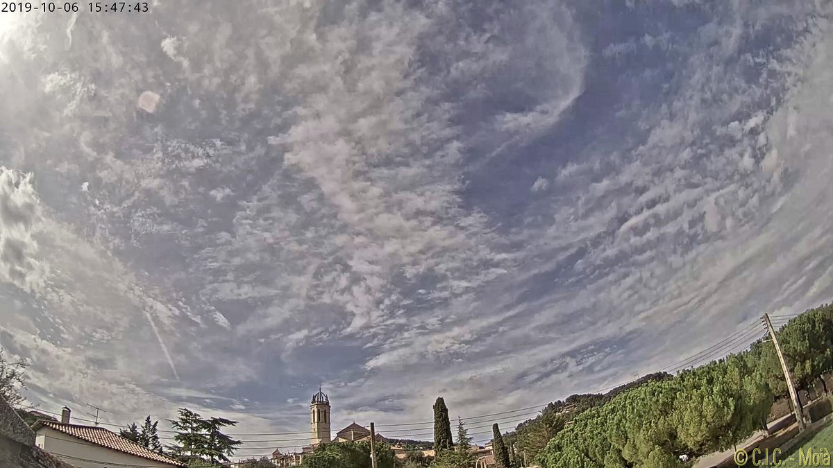 #Nuvolades d'ara a #Moià #Moianès  <a href="/meteocat/">Meteocat</a> #324eltemps <a href="/bcnmoltmes/">Barcelona és molt més</a> <a href="/catexperience/">Catalunya Experience</a> <a href="/AlfredRPico/">Alfred Rodríguez Picó</a> <a href="/ARAmeteo/">ARA Méteo</a> <a href="/meteorac1/">Meteorologia RAC1</a> <a href="/meteo8aldia/">meteo8aldia</a> <a href="/alcantara_alb/">Alberto Alcántara</a> <a href="/rbartolisala/">Ramon Bartolí Sala</a> <a href="/gemmapuigf/">Gemma Puig Feliu</a> <a href="/SoniaPapell/">Sònia Papell Caimons</a> <a href="/eloicordomi/">Eloi Cordomí Montoya</a> <a href="/Cat_Meteo/">Catalunya Méteo</a> @MeteoMauri
