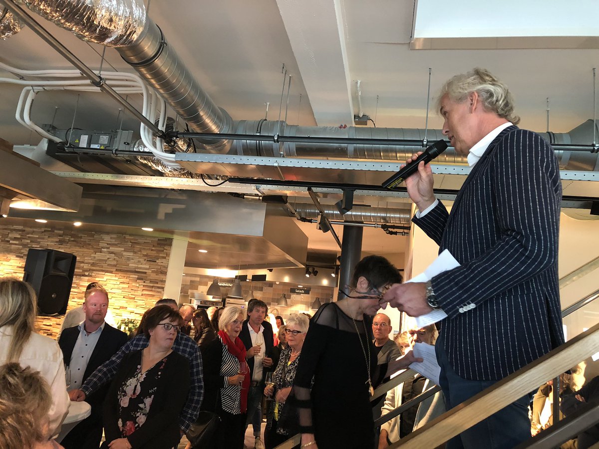 Geslaagde culinaire en culturele beleving <a href="/FryslanCulinair/">FryslanCulinair</a> in Waddencenter Kornwerd. Genieten van ‘ Beleef eens Wad’ <a href="/AfsluitdijkDNA/">DeNieuweAfsluitdijk</a> <a href="/bealigthart/">Bea Ligthart</a>