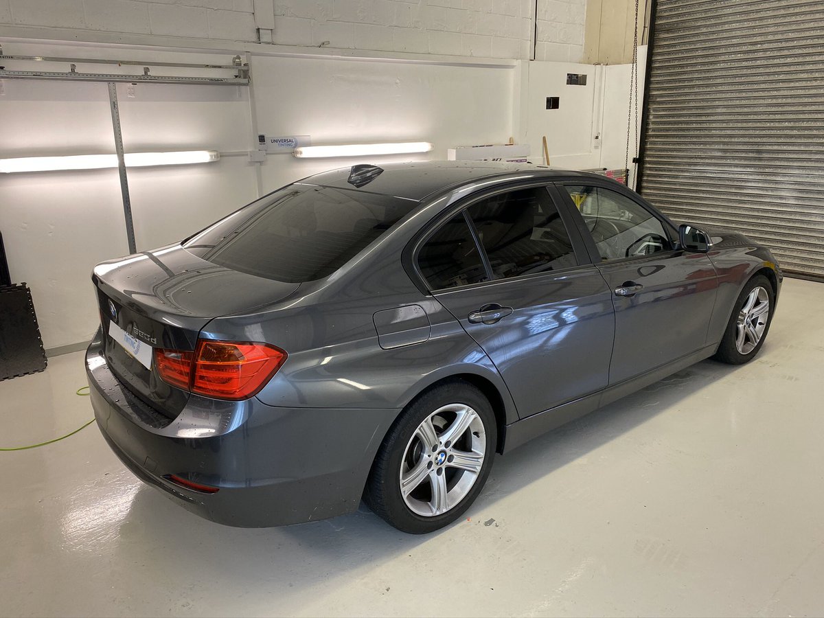 UTWakefield's tweet image. BMW 3 Series 
We installed 20% window film to add style for a returning customer.
#UniversalTinting #windowtinting #windowfilm #tinting #solarfilm #UVprotection #privacyglass #commercialwindowtinting #residentialwindowtinting #carwindowtinting UniversalTinting.co.uk