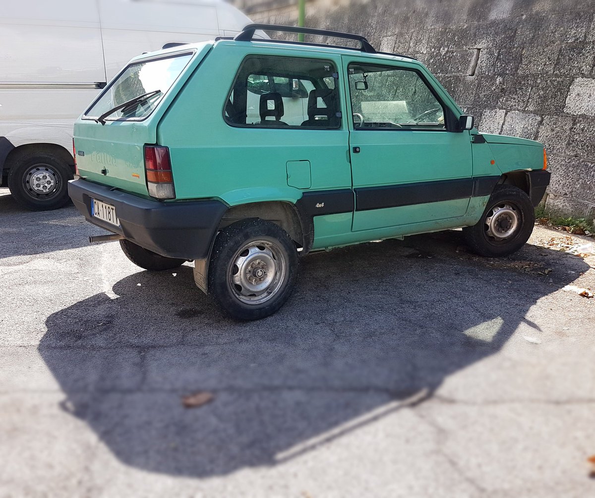 BettyShmem's tweet image. My camera roll is now choc-full of @fiat specimens that are so crap they're actually excellent!! #ChodSpots #RustLust #Italia