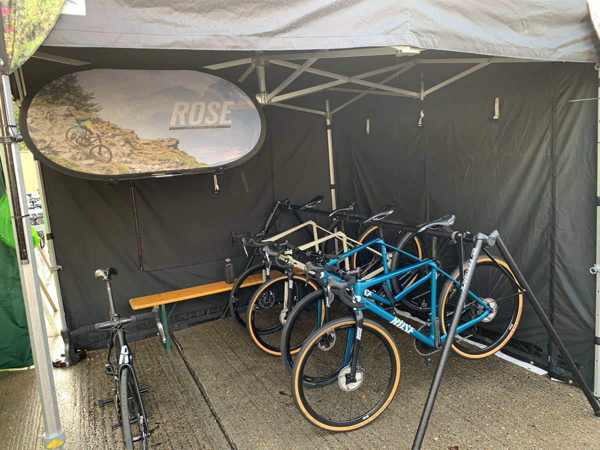 Great day at <a href="/BeavertownBeer/">Beavertown Brewery</a> as <a href="/ukrosebikes/">RoseBikesUK</a> for the <a href="/cyclist/">Cyclist magazine</a> Gravel ride. Bikes and beer (in that order)..... #RoseBikes <a href="/RGMM_UK/">RGMM Ltd.</a> <a href="/johnbrame/">John Brame</a> #UKrepresentative <a href="/FenwicksBike/">FenwicksBike</a> #BackRoad #GravelBikes