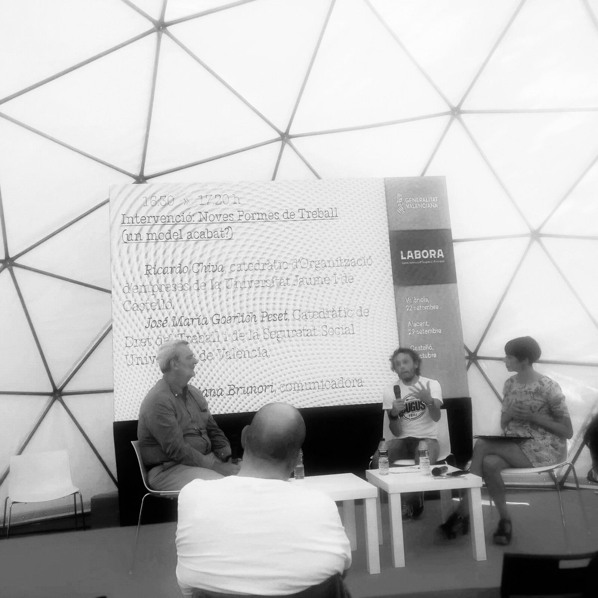 RicardoChiva1's tweet photo. Gràcies a @Nomdedeu y @GVAlabora pel debat sobre el futur del treball. Un plaer. #TeletransportLABORA https://t.co/cHzhbXvC5x