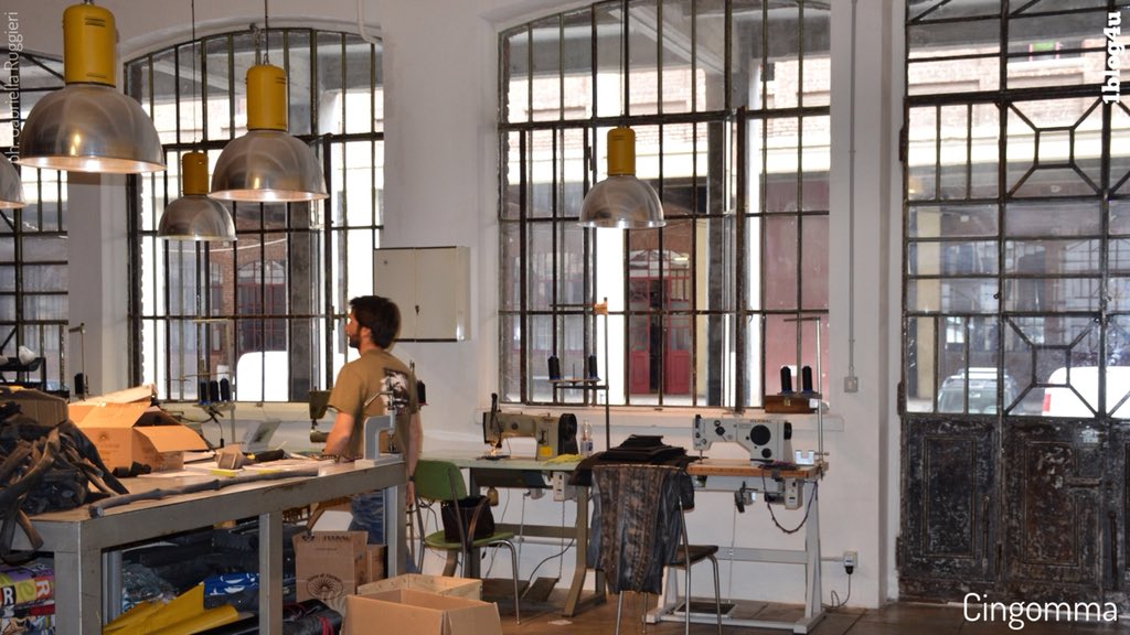 Ruggieri88's tweet photo. Hashtag #SaturdayRecycling 4 greenideas🌿 It could inspire someone- #CINGOMMA lovely #MadeinItaly brand, #belts #bags accessories &amp; furnishing created by #recycled tires &amp; inner tubes -#upcycling #NoPlanetB #ethicalfashionbrand-#1blog4u #GabriellaRuggieri➡️https://t.co/pD7u5pyFDk https://t.co/vfLnHi8ToQ