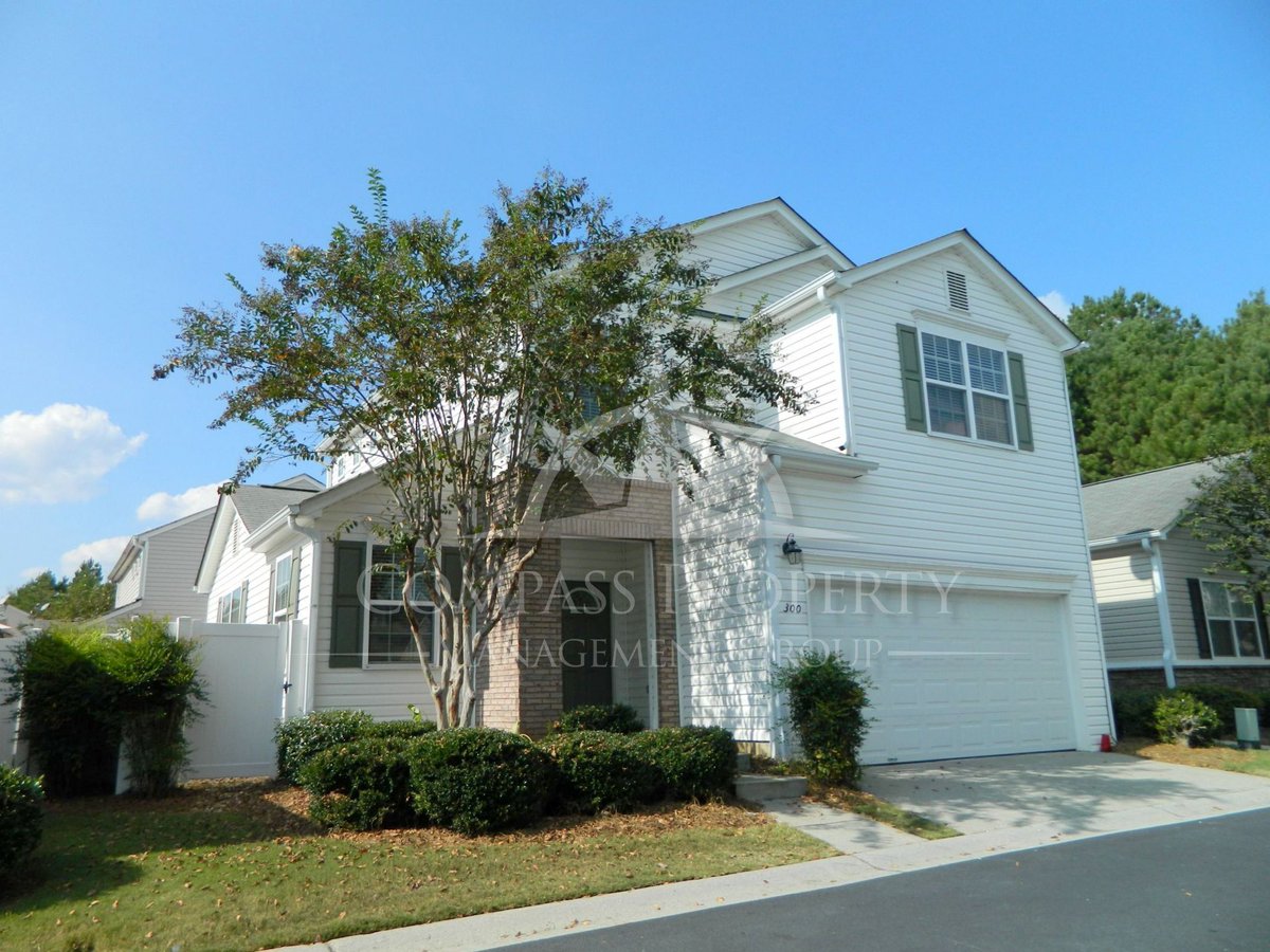 CompassManager's tweet photo. Beautiful, modern home FOR RENT in Woodstock, Georgia!
💲 1,700/month
📌 300 Hiawassee Dr.
🛏 3 beds, 2.5 baths
🏠 1606 SqFt
For more info and to schedule a showing
⬇️ ⬇️ ⬇️
https://t.co/Eh7MdPXIjO
#CompassRent #MetroAtlanta https://t.co/FcoowwMKAm