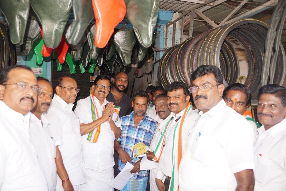 INCTirunelveli's tweet photo. TNCC President Shri @KS_Alagiri Accompanied By @TNCCMinority Department Chairman Dr @JAslamBasha Ji Shri @vasanthakumarH MP
Campaign For Our Secular Alliance Candidate Shri @ruby_manoharan At Ervadi Town

#NanguneriAssembly https://t.co/yUJ9TbFFNA