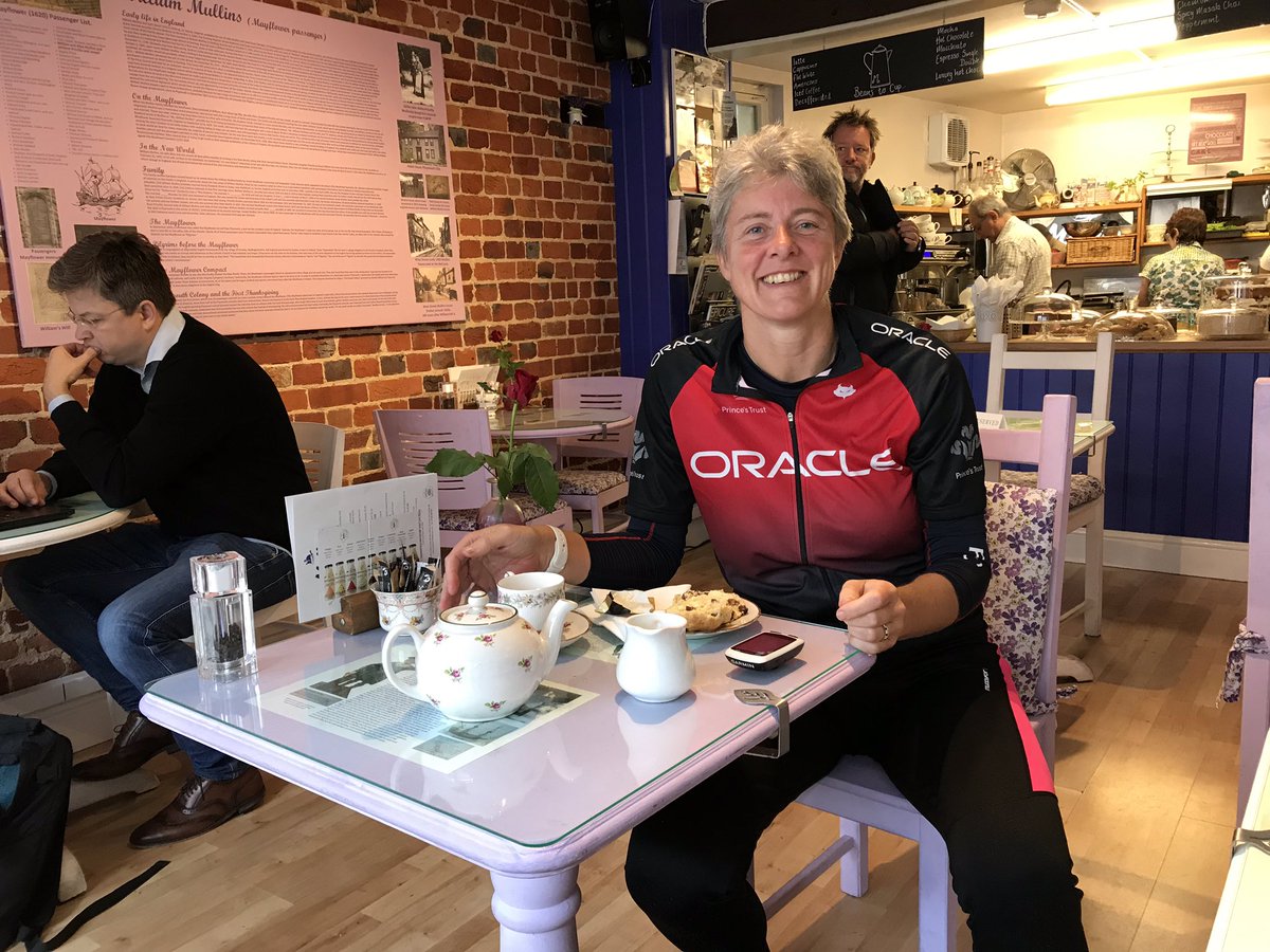 CGladwin70's tweet photo. Great day doing the 90 mile palace to palace bike ride - thanks to #oracleuk for supporting and #princestrust for organising #palace2palace https://t.co/DUnFOdDBH4