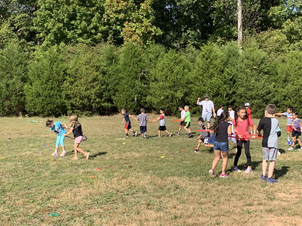 MrsNortonBMES's tweet photo. Field day was loads of fun! #teamPAWsome #teamwork https://t.co/DEFLNzq5Kp